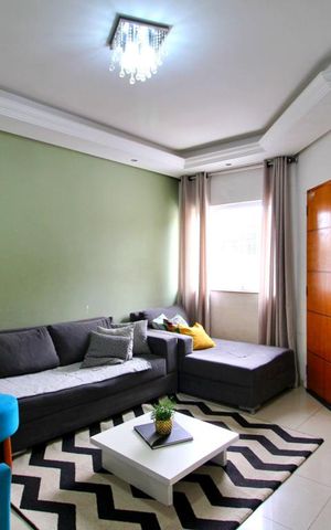 Casa à venda com 230m², 2 quartos e 4 vagasSala