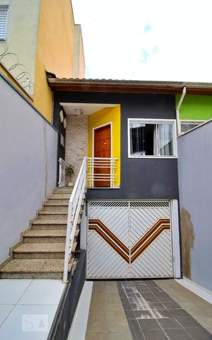 Casa à venda com 230m², 2 quartos e 4 vagasFachada