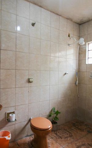 Casa à venda com 225m², 3 quartos e 1 vaga Casa à venda com 225m², 3 quartos e 1 vagaBanheiro da Suíte