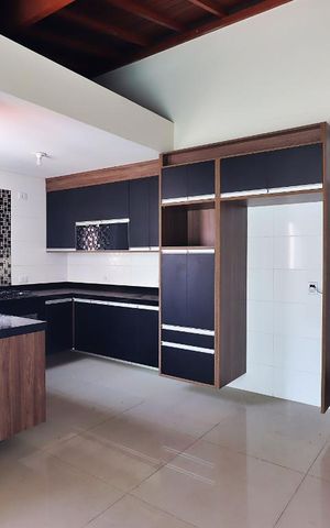 Apartamento à venda com 100m², 2 quartos e 2 vagasCozinha