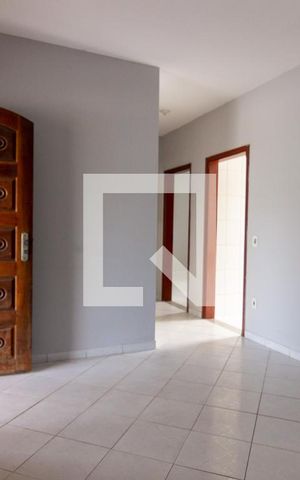 Casa à venda com 290m², 2 quartos e 2 vagas Casa à venda com 290m², 2 quartos e 2 vagasSala