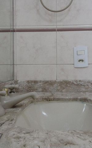 Apartamento para alugar com 350m², 4 quartos e 5 vagasPia da suíte