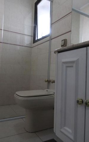 Apartamento para alugar com 350m², 4 quartos e 5 vagasBanheiro da suíte 1 e 2