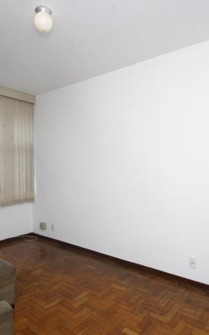Apartamento à venda com 90m², 2 quartos e 1 vagaSala
