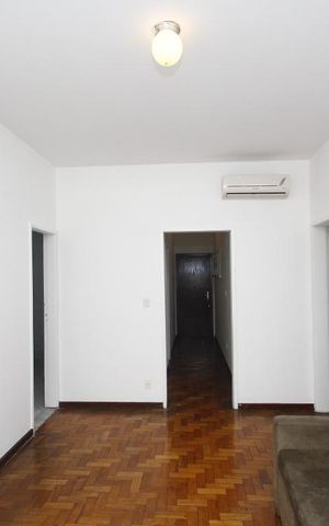 Apartamento à venda com 90m², 2 quartos e 1 vagaSala