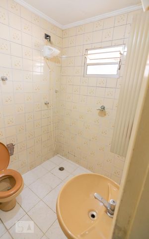 Casa à venda com 250m², 4 quartos e 5 vagas Casa à venda com 250m², 4 quartos e 5 vagasSuite
