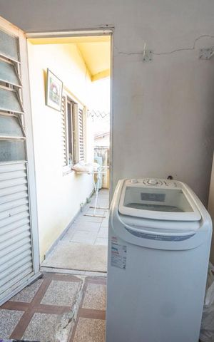 Casa à venda com 144m², 3 quartos e 2 vagasÁrea de Serviço
