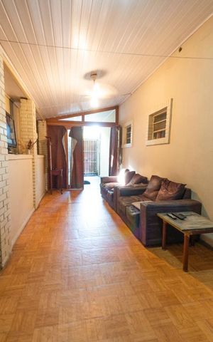 Casa à venda com 144m², 3 quartos e 2 vagasSala