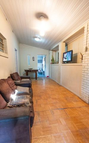 Casa à venda com 144m², 3 quartos e 2 vagasSala