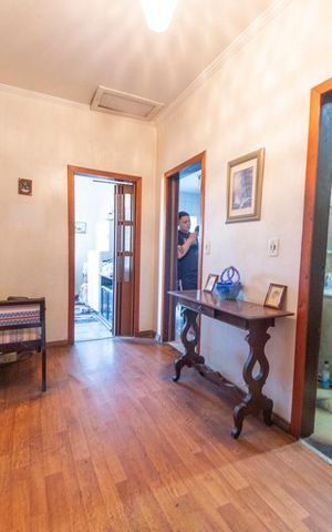 Casa à venda com 144m², 3 quartos e 2 vagasCorredor