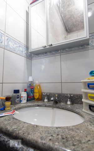 Casa à venda com 149m², 3 quartos e 4 vagas Casa à venda com 149m², 3 quartos e 4 vagasBanheiro do quarto 1