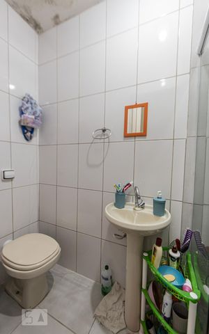 Casa para alugar com 50m², 1 quarto e sem vaga Casa para alugar com 50m², 1 quarto e sem vagaBanheiro Social