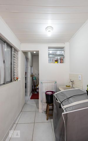 Casa para alugar com 50m², 1 quarto e sem vaga Casa para alugar com 50m², 1 quarto e sem vagaÁrea de Serviço