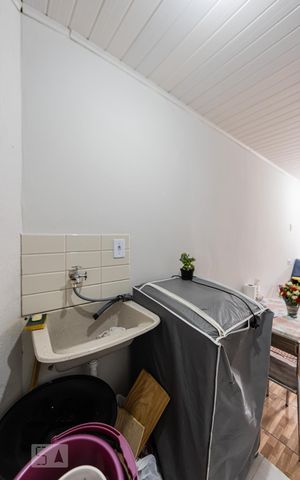 Casa para alugar com 50m², 1 quarto e sem vaga Casa para alugar com 50m², 1 quarto e sem vagaÁrea de Serviço