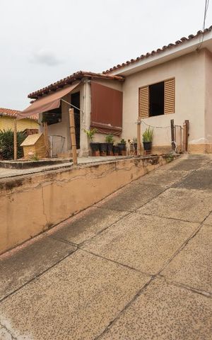 Casa à venda com 413m², 4 quartos e 3 vagas Casa à venda com 413m², 4 quartos e 3 vagasEntrada da Garagem