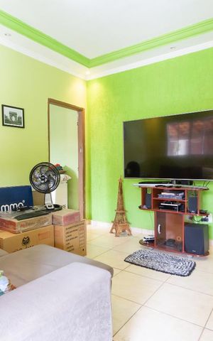 Casa à venda com 413m², 4 quartos e 3 vagas Casa à venda com 413m², 4 quartos e 3 vagasSala de Estar