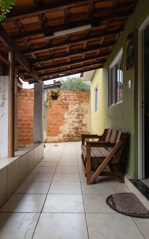 Casa à venda com 413m², 4 quartos e 3 vagas Casa à venda com 413m², 4 quartos e 3 vagasvaranda