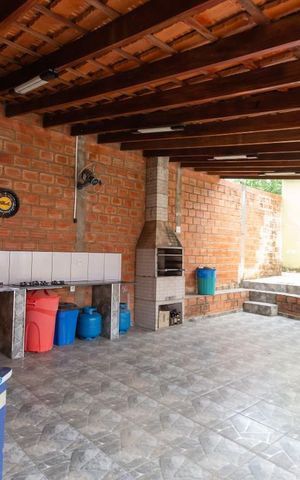 Casa à venda com 413m², 4 quartos e 3 vagas Casa à venda com 413m², 4 quartos e 3 vagasÁrea comum - Churrasqueira