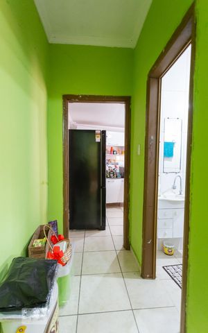 Casa à venda com 413m², 4 quartos e 3 vagas Casa à venda com 413m², 4 quartos e 3 vagasCorredor