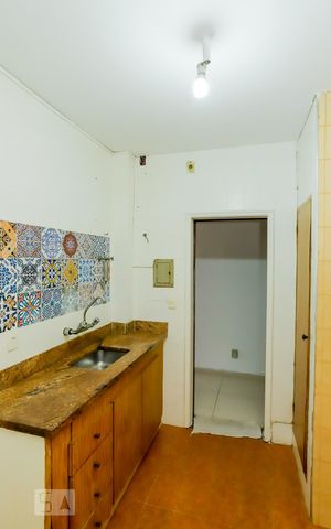 Apartamento à venda com 84m², 2 quartos e sem vaga Apartamento à venda com 84m², 2 quartos e sem vagaCozinha
