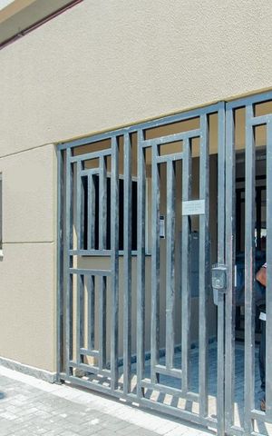 Apartamento à venda com 40m², 2 quartos e 1 vaga Apartamento à venda com 40m², 2 quartos e 1 vagaFachada