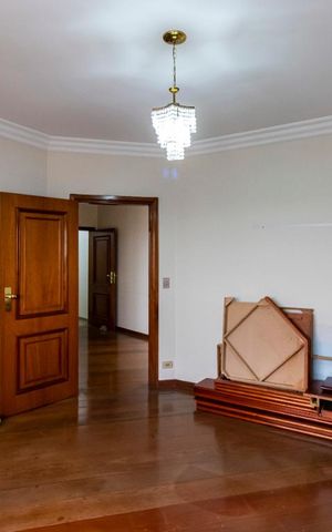 Apartamento à venda com 504m², 5 quartos e 4 vagasQuarto