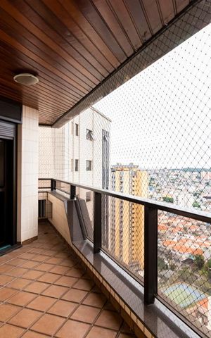 Apartamento à venda com 504m², 5 quartos e 4 vagasVaranda das Suítes 3 e 4