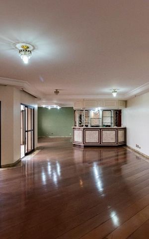 Apartamento à venda com 504m², 5 quartos e 4 vagasSala