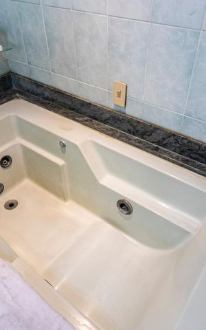 Apartamento à venda com 504m², 5 quartos e 4 vagasBanheiro da Suíte 3