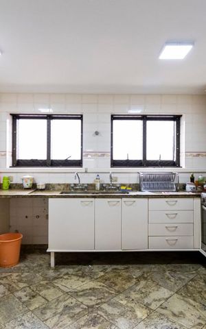 Apartamento à venda com 504m², 5 quartos e 4 vagasCozinha