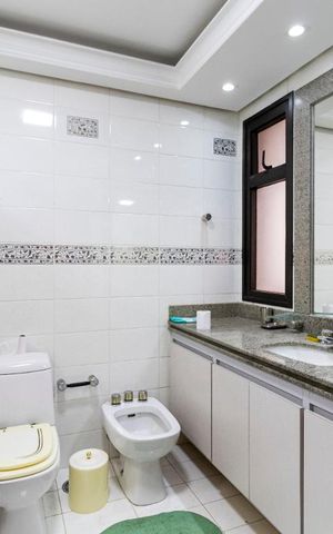Apartamento à venda com 504m², 5 quartos e 4 vagasBanheiro da Suíte 4