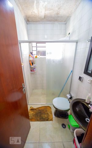 Casa à venda com 123m², 4 quartos e 2 vagas Casa à venda com 123m², 4 quartos e 2 vagasBanheiro