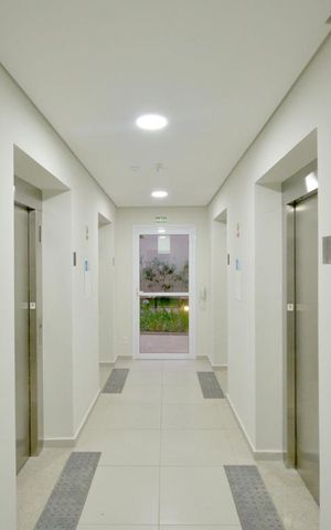 Apartamento à venda com 38m², 2 quartos e sem vaga Apartamento à venda com 38m², 2 quartos e sem vagaHall
