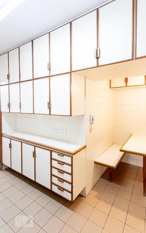 Apartamento à venda com 120m², 3 quartos e 2 vagasCozinha
