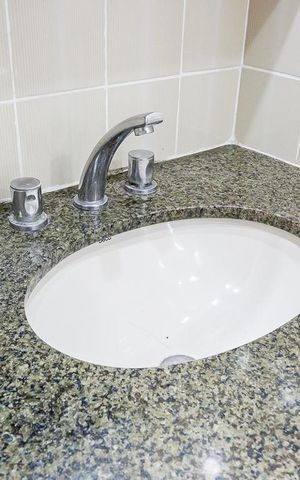 Apartamento à venda com 120m², 3 quartos e 2 vagasPia do Banheiro da Suite