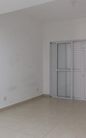 Casa para alugar com 320m², 3 quartos e 1 vaga Casa para alugar com 320m², 3 quartos e 1 vagaSuíte