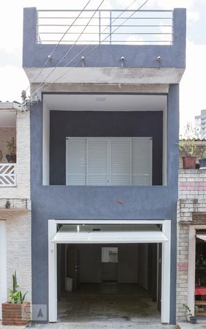 Casa para alugar com 320m², 3 quartos e 1 vaga Casa para alugar com 320m², 3 quartos e 1 vagaFachada