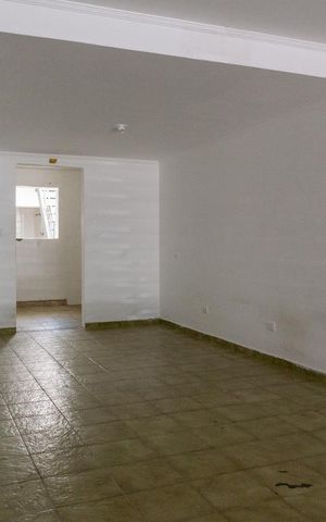 Casa para alugar com 320m², 3 quartos e 1 vaga Casa para alugar com 320m², 3 quartos e 1 vagaSala