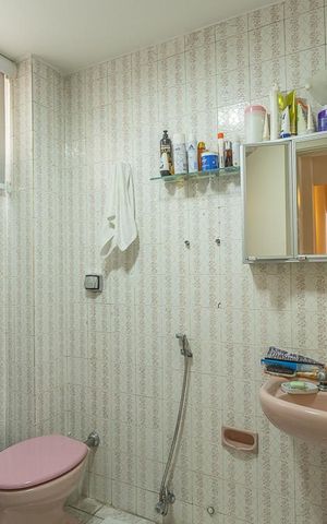 Apartamento à venda com 80m², 2 quartos e 1 vagaBanheiro Social