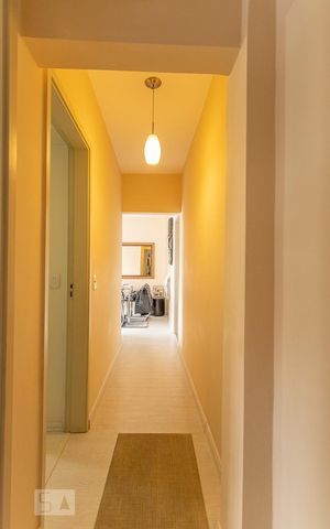 Apartamento à venda com 80m², 2 quartos e 1 vagaCorredor