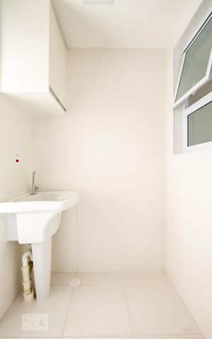Studio à venda com 34m², 1 quarto e sem vaga Studio à venda com 34m², 1 quarto e sem vagaÁrea de Serviço