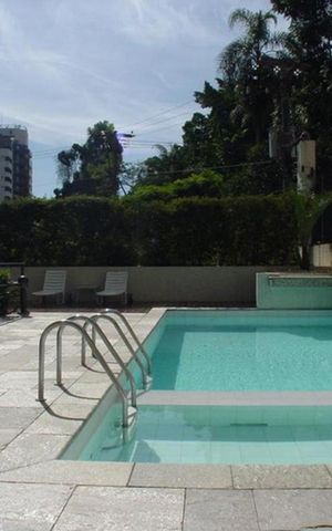 Apartamento para alugar com 260m², 4 quartos e 3 vagas Apartamento para alugar com 260m², 4 quartos e 3 vagasPiscina