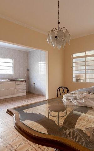 Casa para alugar com 730m², 4 quartos e 3 vagas Casa para alugar com 730m², 4 quartos e 3 vagasSala de Jantar