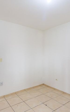 Casa à venda com 50m², 1 quarto e sem vaga Casa à venda com 50m², 1 quarto e sem vagaSala