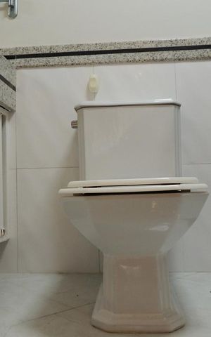 Apartamento para alugar com 180m², 4 quartos e 3 vagasBanheiro da Suíte 2