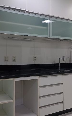 Apartamento para alugar com 180m², 4 quartos e 3 vagas Apartamento para alugar com 180m², 4 quartos e 3 vagasCozinha - Armários