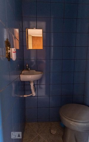 Casa à venda com 250m², 4 quartos e 5 vagas Casa à venda com 250m², 4 quartos e 5 vagasBanheiro do Quarto 1