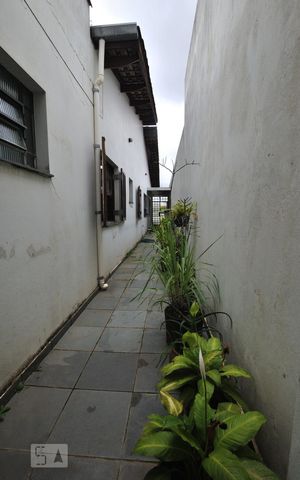 Casa à venda com 280m², 5 quartos e 6 vagasQuintal lateral