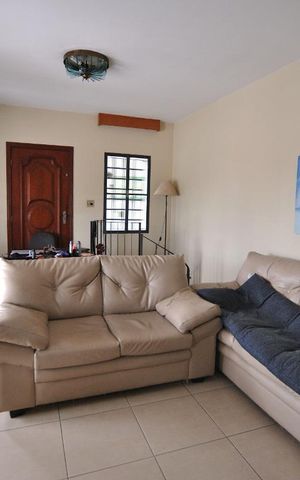 Casa à venda com 280m², 5 quartos e 6 vagasSala