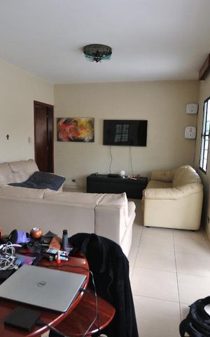 Casa à venda com 280m², 5 quartos e 6 vagasSala
